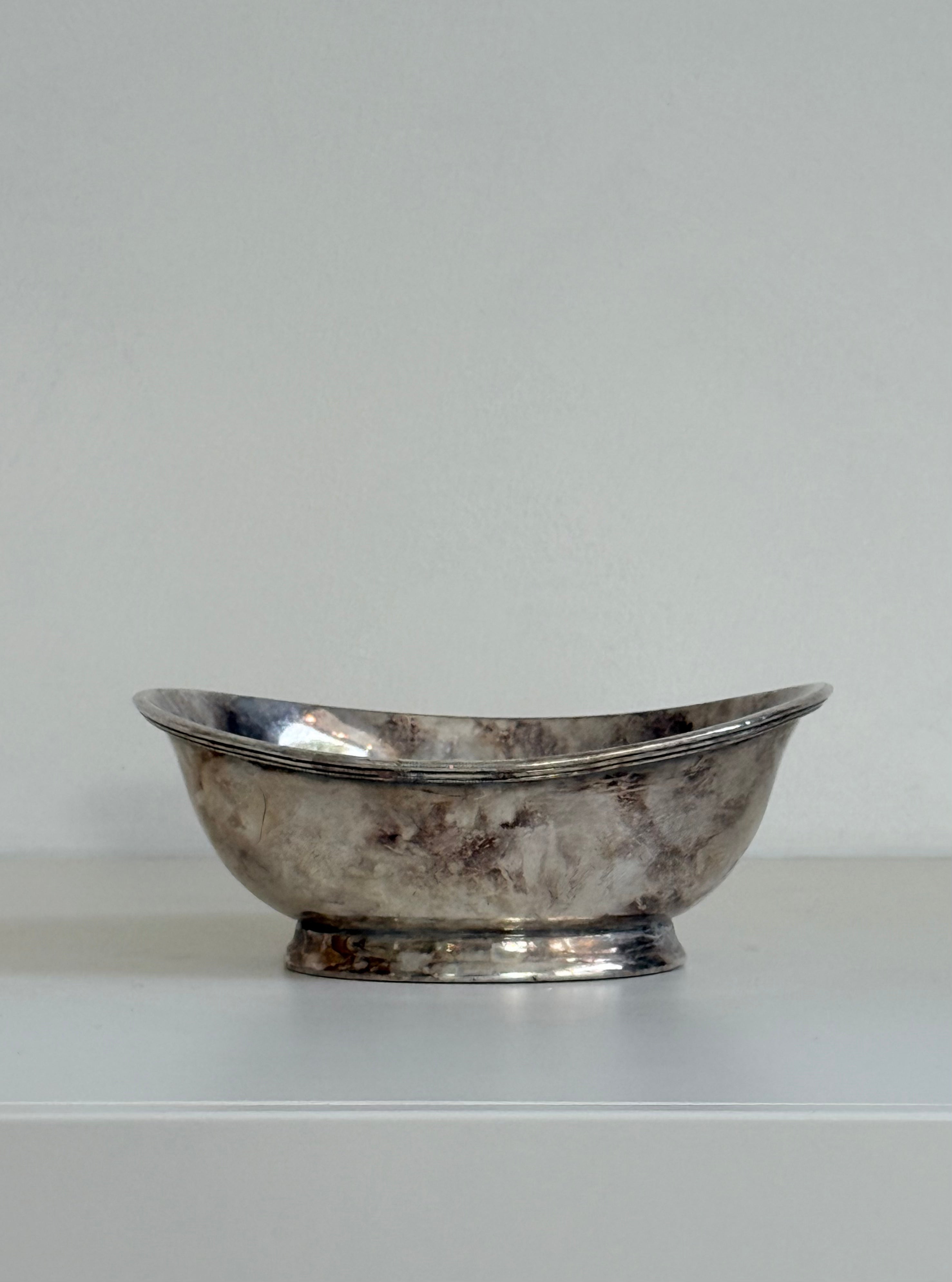 oblong bowl