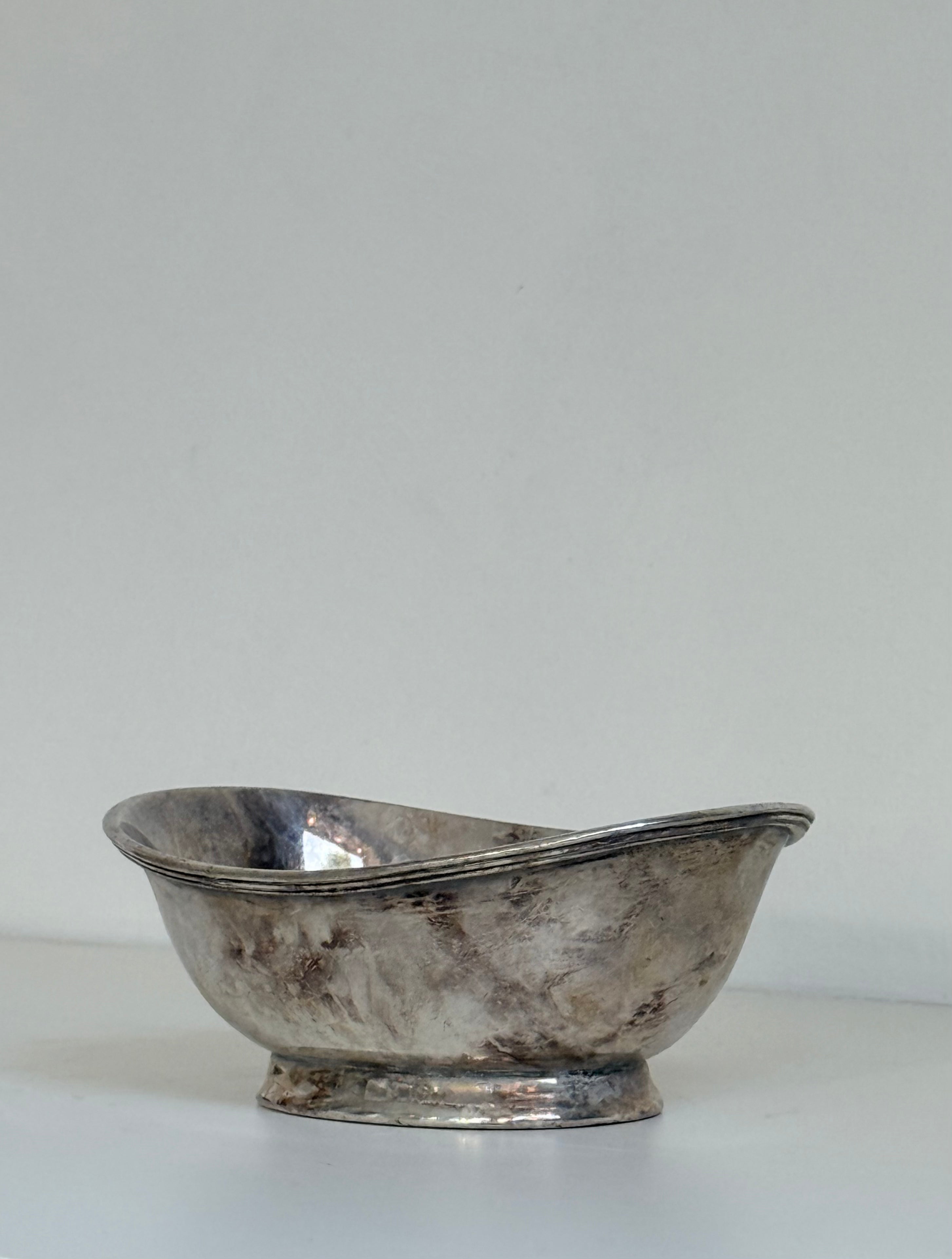 oblong bowl