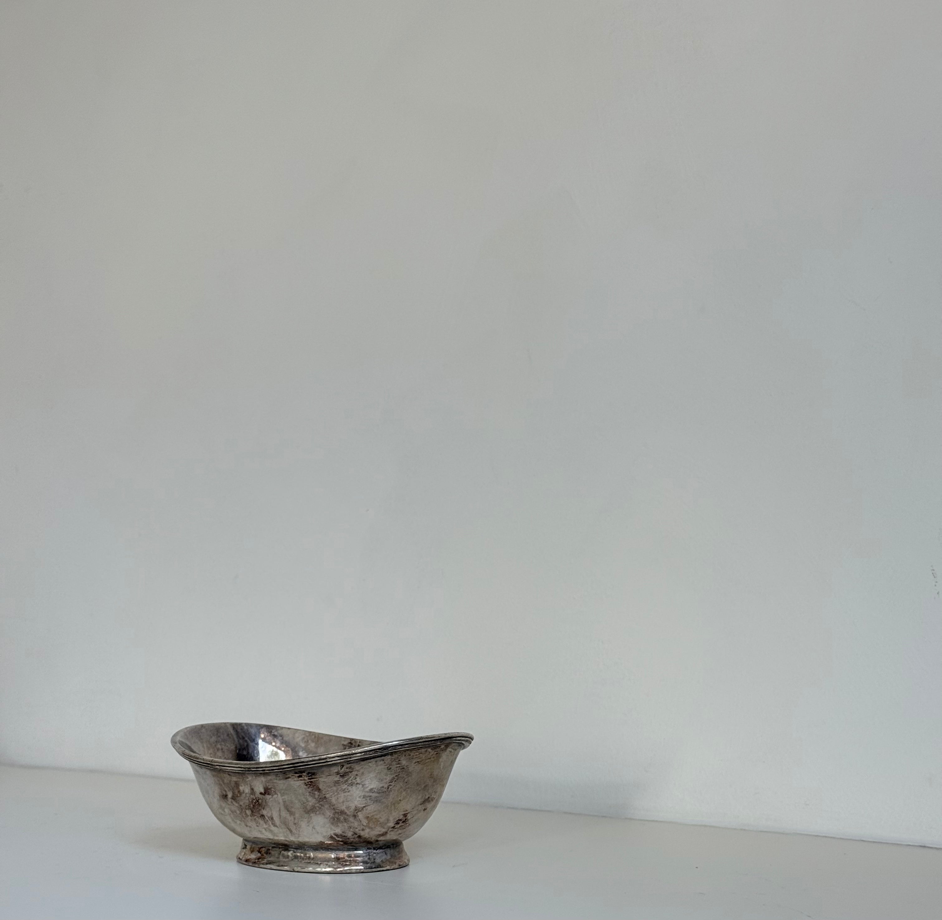 oblong bowl