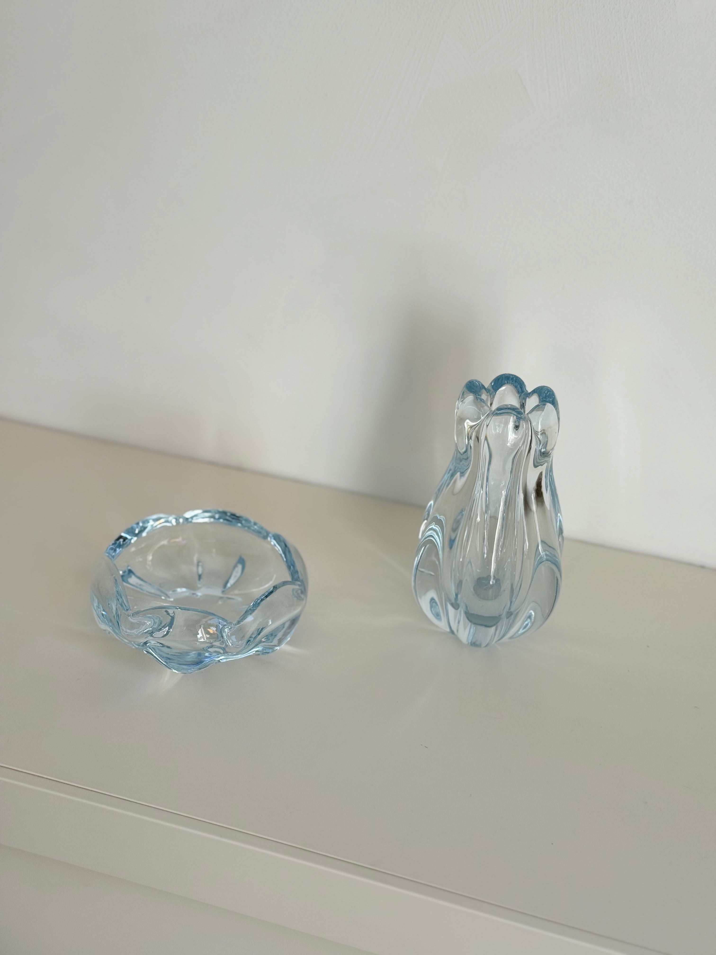 light blue glass bowl by vicke lindstrand